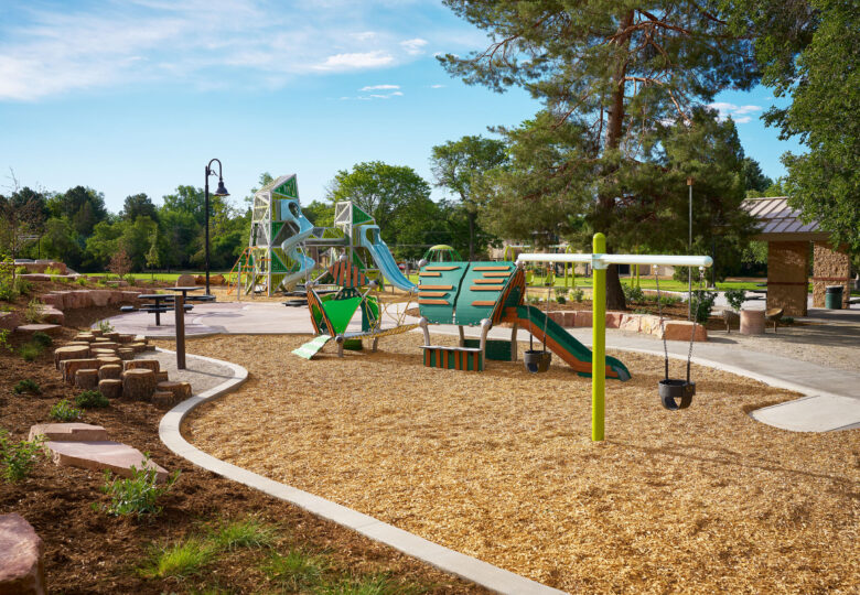 Congress Park: Playground and Walks